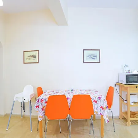 Kaminaki Beachfront * ניסקי