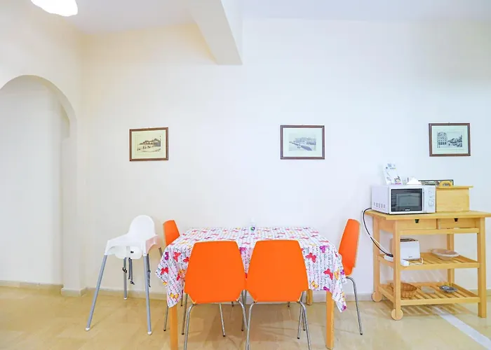 Kaminaki Beachfront * ניסקי