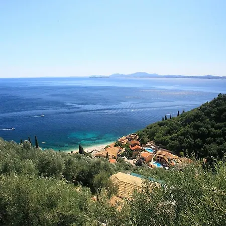 Kaminaki Beachfront Νησάκι
