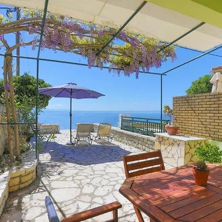 Appartement Kaminaki Beachfront *