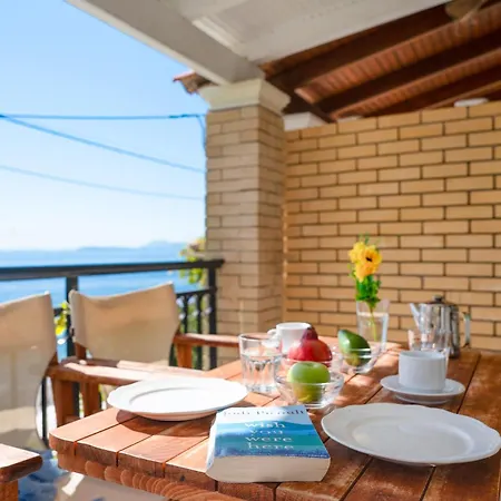 Kaminaki Beachfront * Nisaki (Corfu)