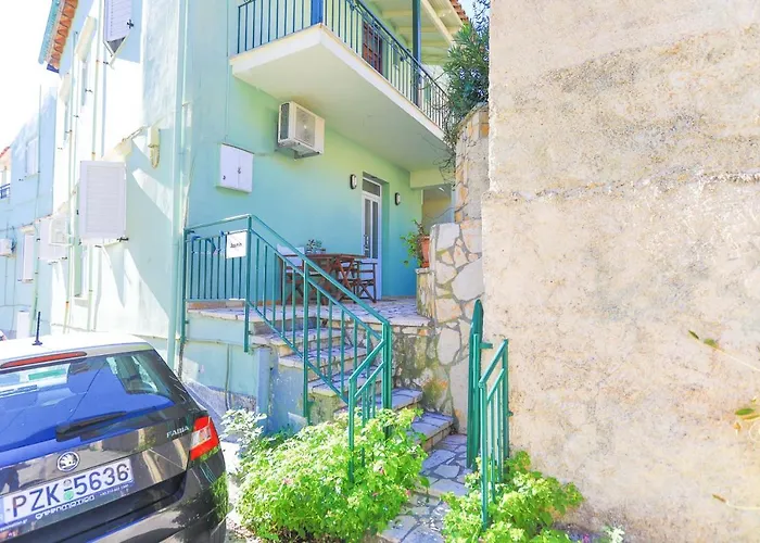Kaminaki Beachfront * Νησάκι