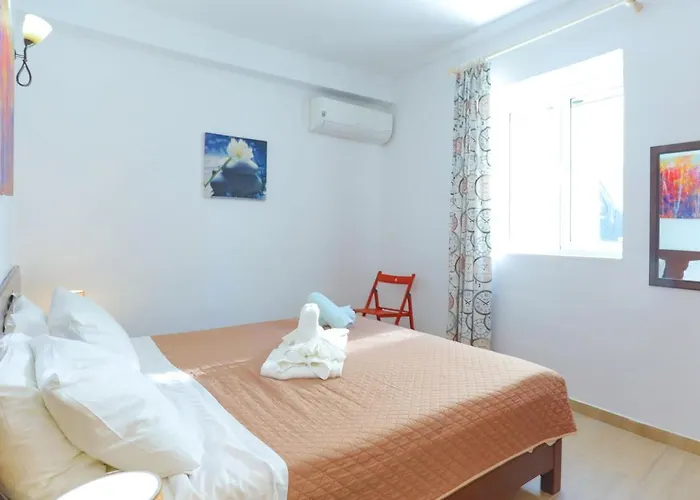 Kaminaki Beachfront Lägenhet