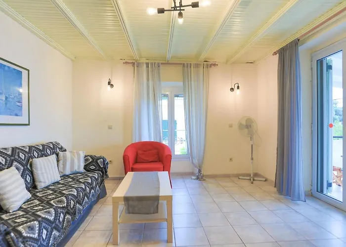 Kaminaki Beachfront Lägenhet